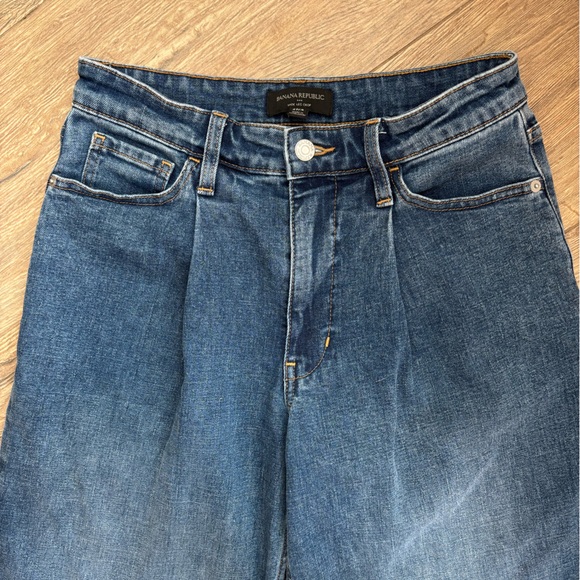 Banana Republic Wide Leg Crop Dark Blue Flare Jeans Size 27 / 4 Women’s - Picture 3 of 12